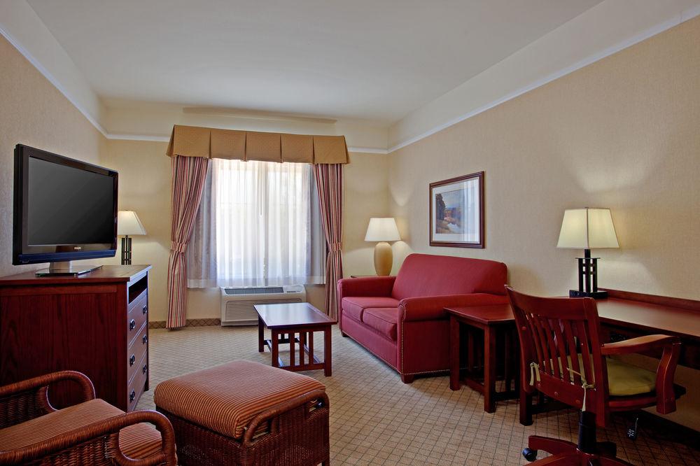 Holiday Inn Express Hotel & Suites San Dimas By Ihg Exterior photo